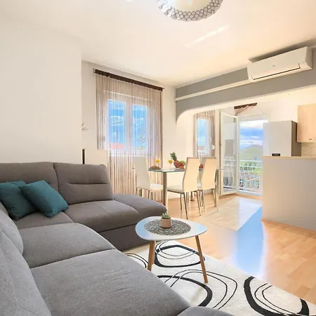 Apartament Apartman Andi *